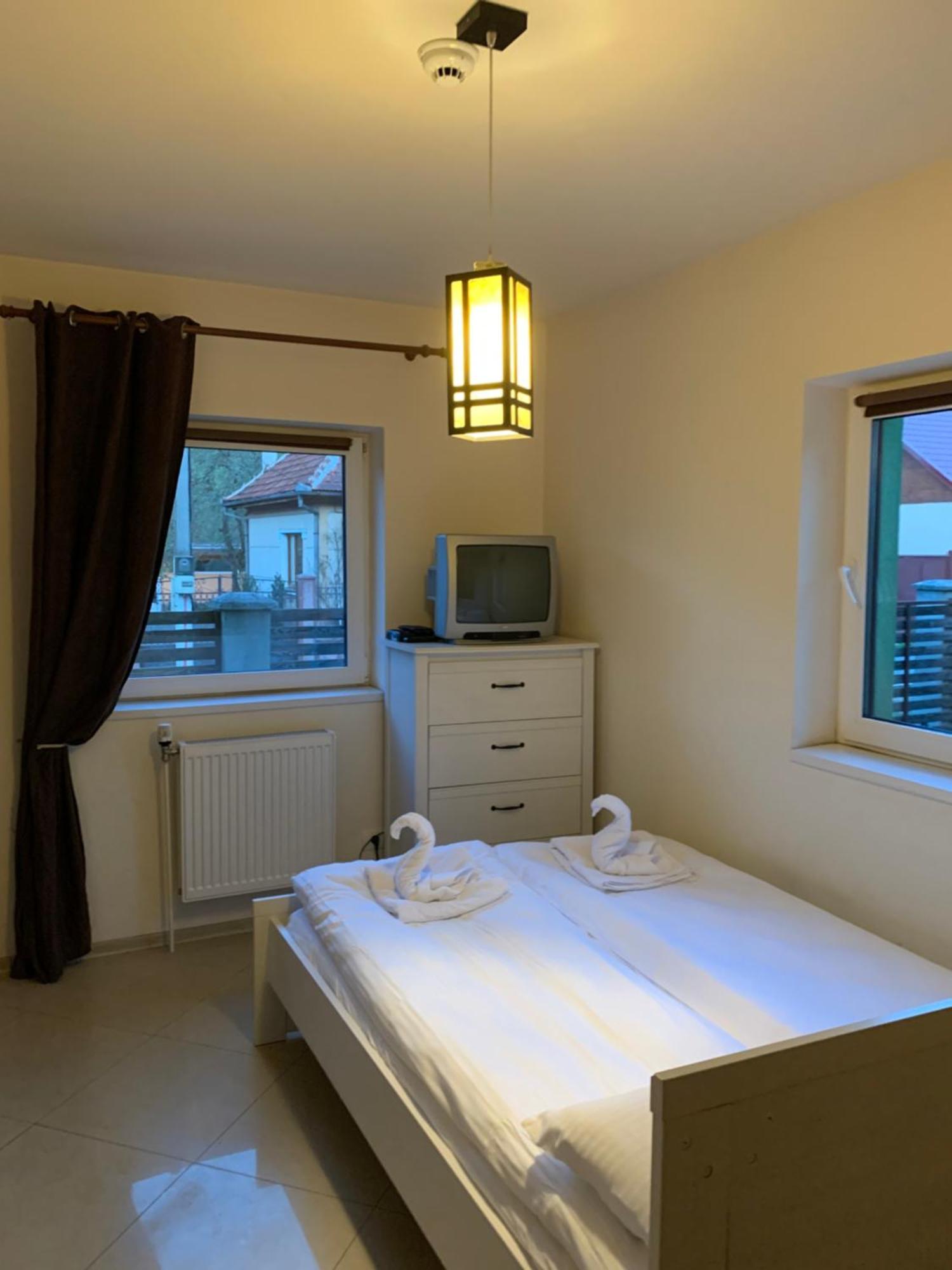 Dorf Haus Valiug Hotel Exterior photo